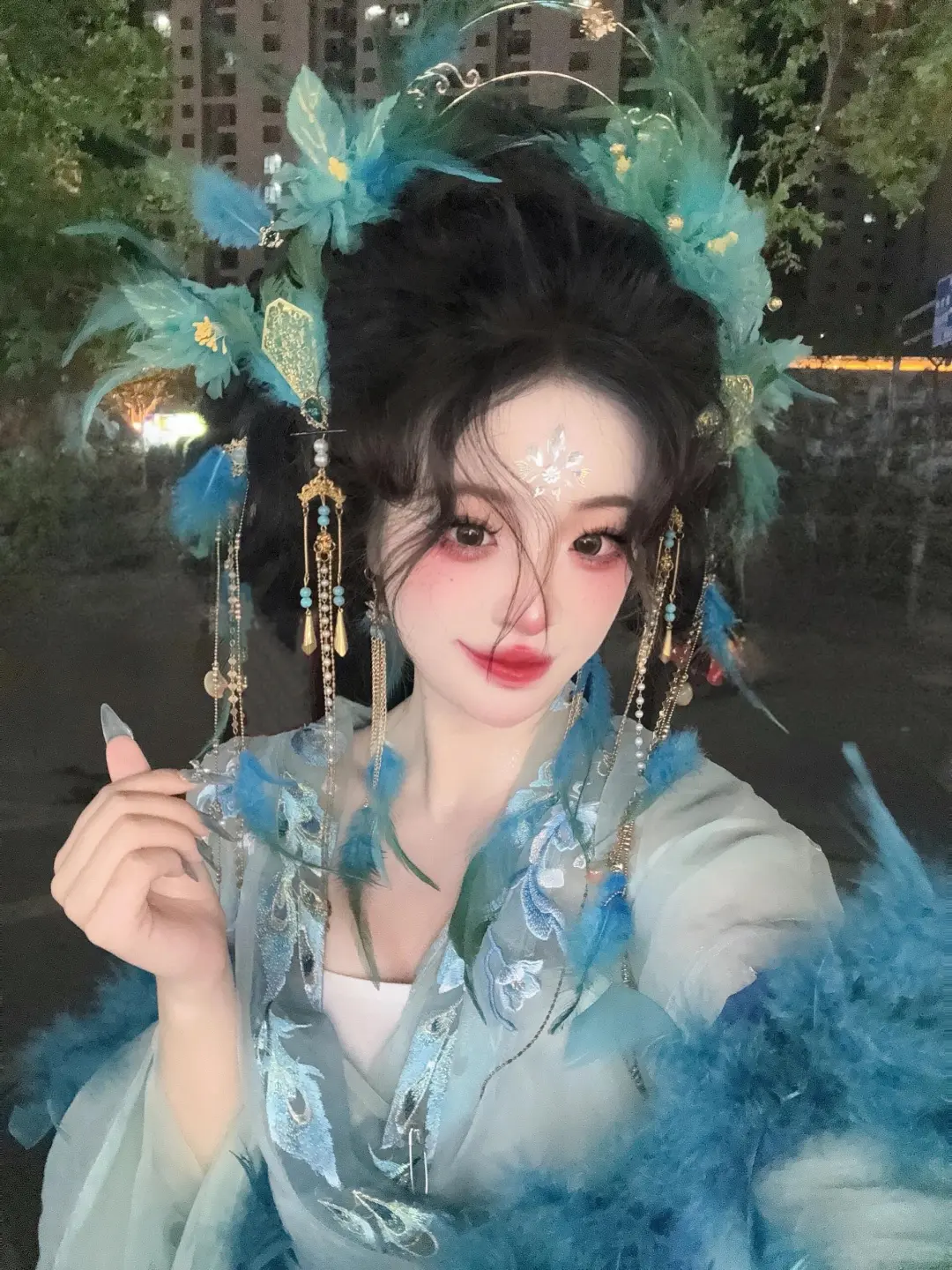 芜湖妆造|破碎感拉满的妖艳蓝孔雀