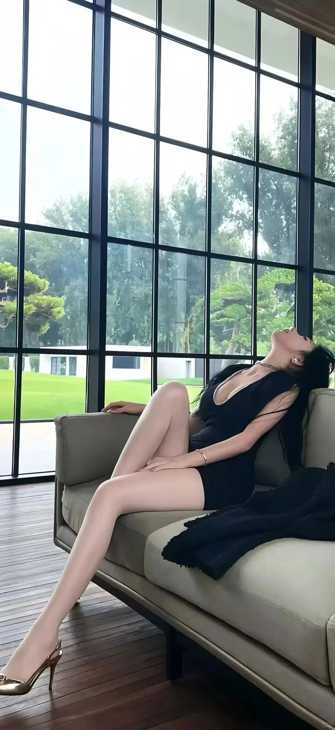 壁纸｜全屏高清美女壁纸