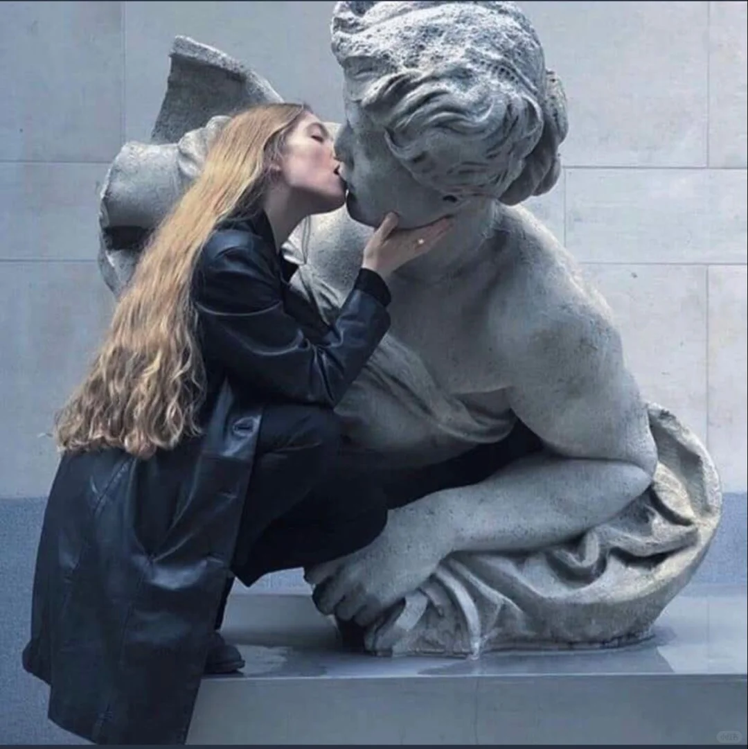 Human & Sculpture