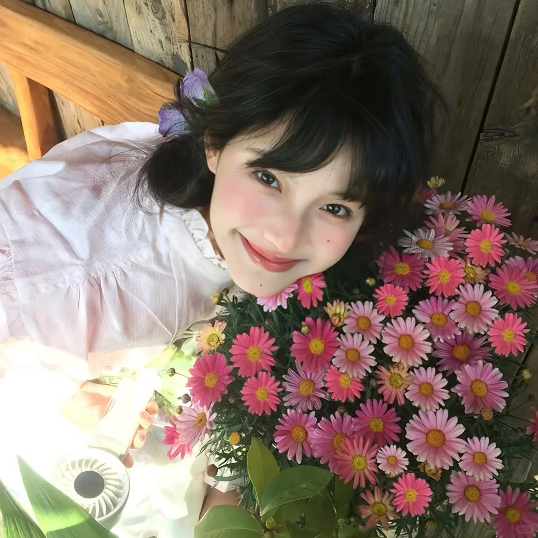 𝙒𝙚𝘾𝙝𝙖𝙩甜妹统治世界🎀