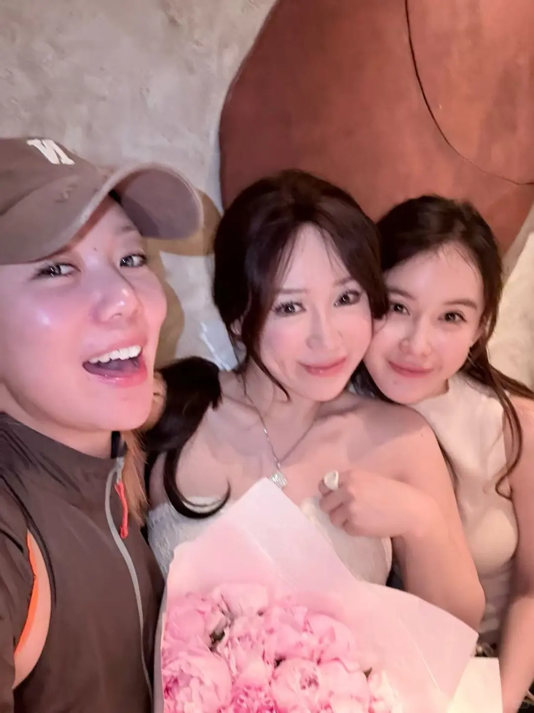 谁的车内自拍不美！😍😍