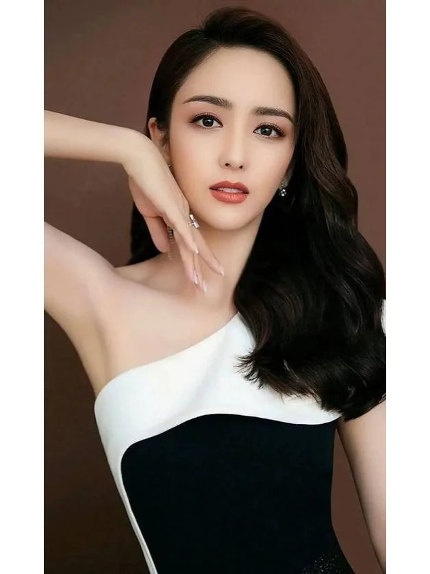 佟丽娅眼神，极致美，如梦似幻！