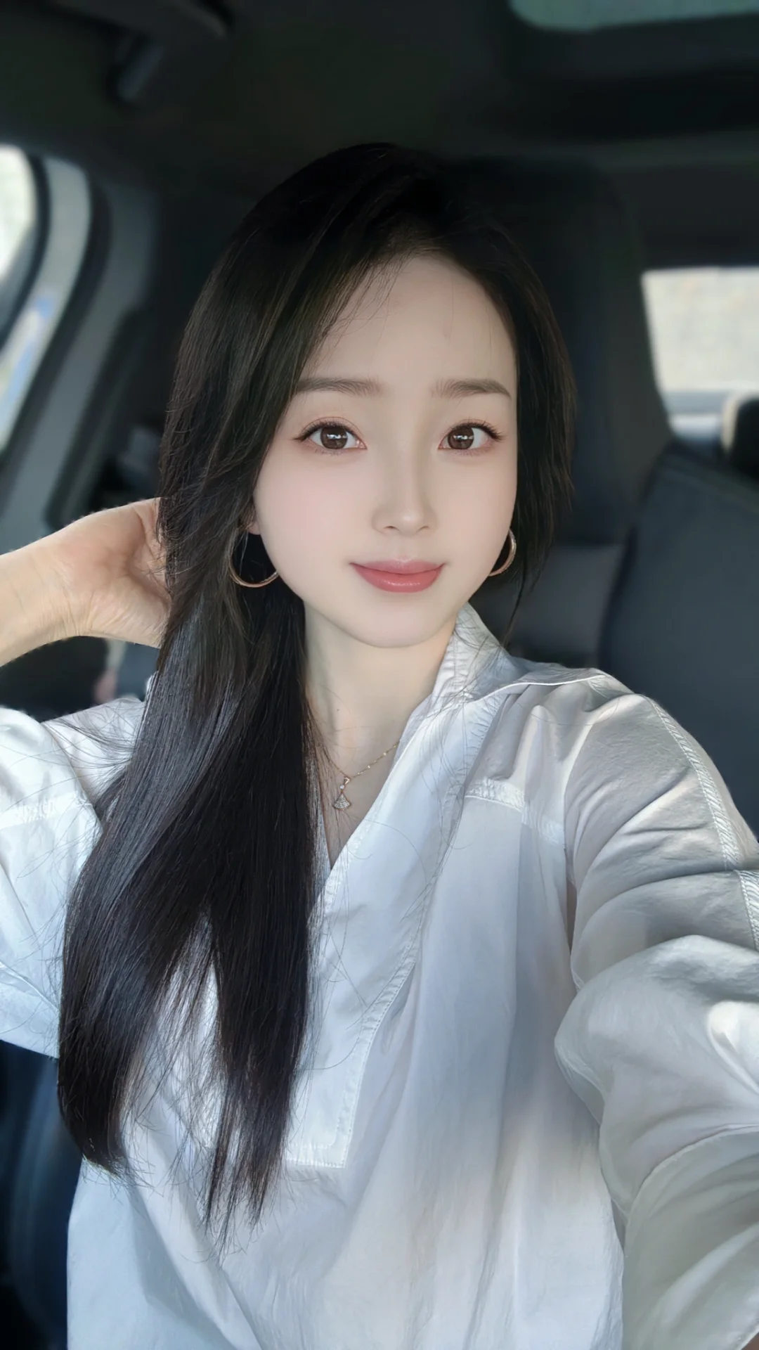 在车上拍的白月光自拍🤳