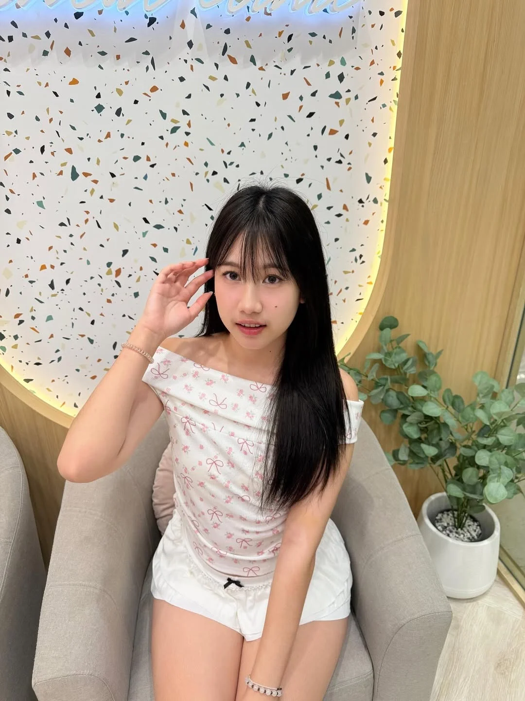 谁能拒绝这么甜的女生呢？
