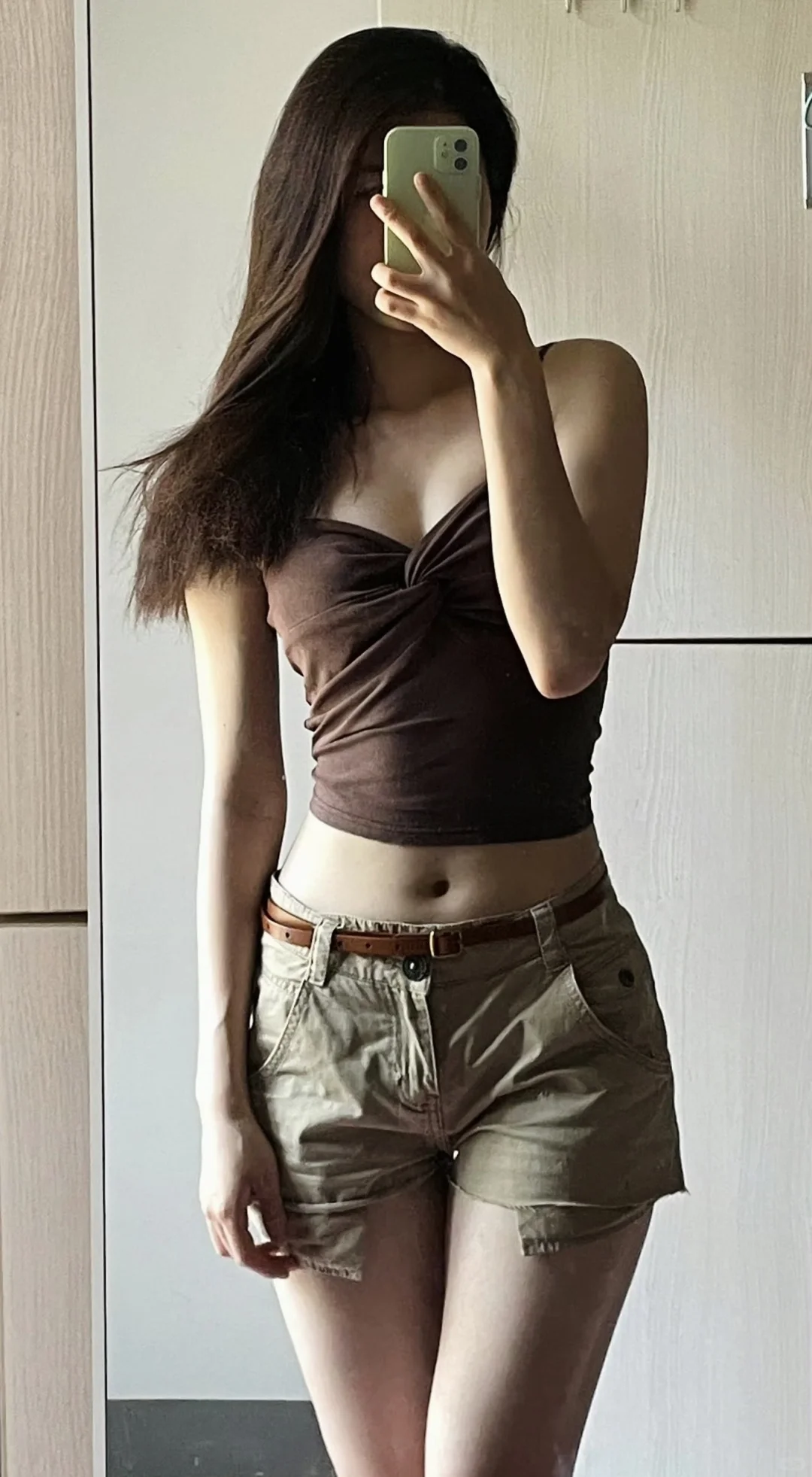 穿着自己设计的比基尼去玩水啦～
