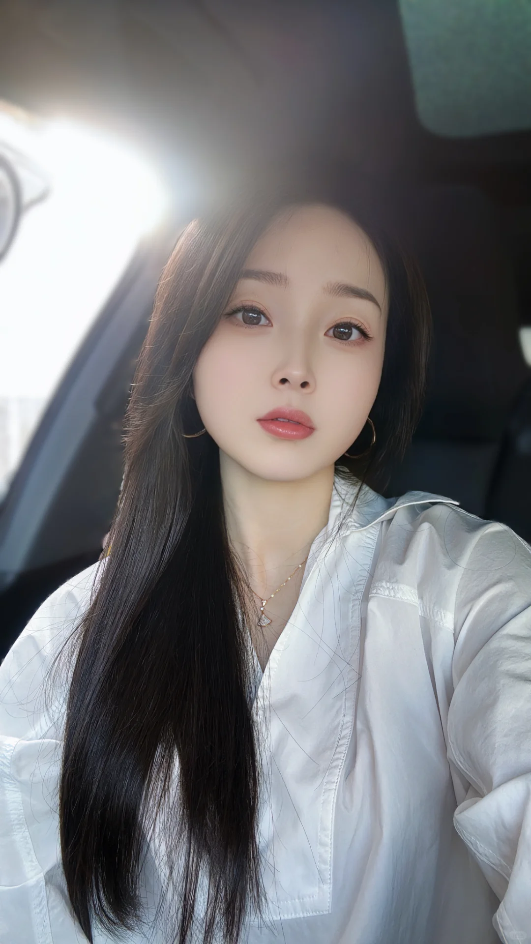 在车上拍的白月光自拍🤳