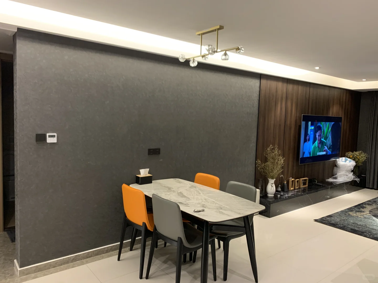 建业河畔洋房 个人出售 精装修 带车位