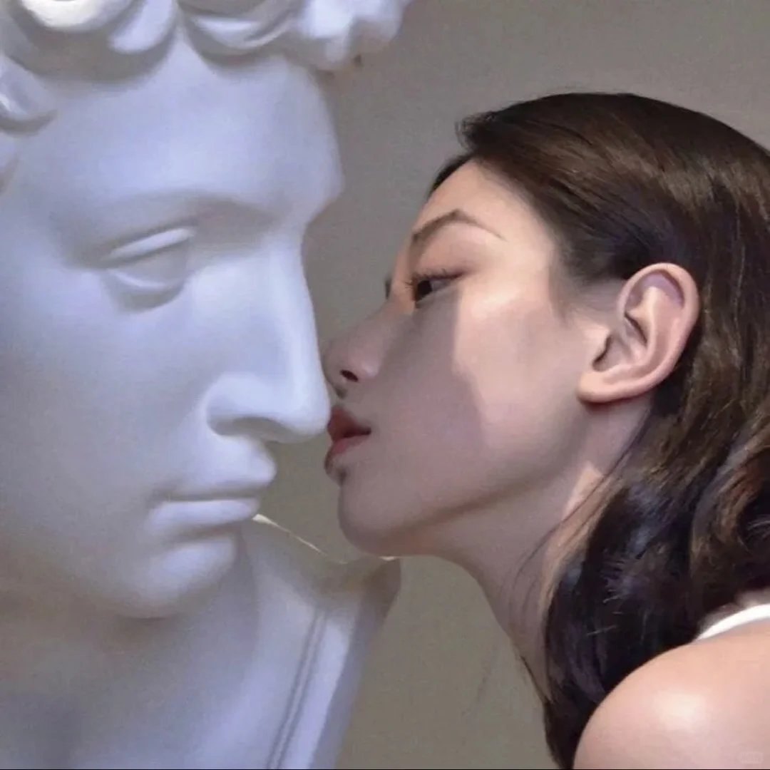 Human & Sculpture