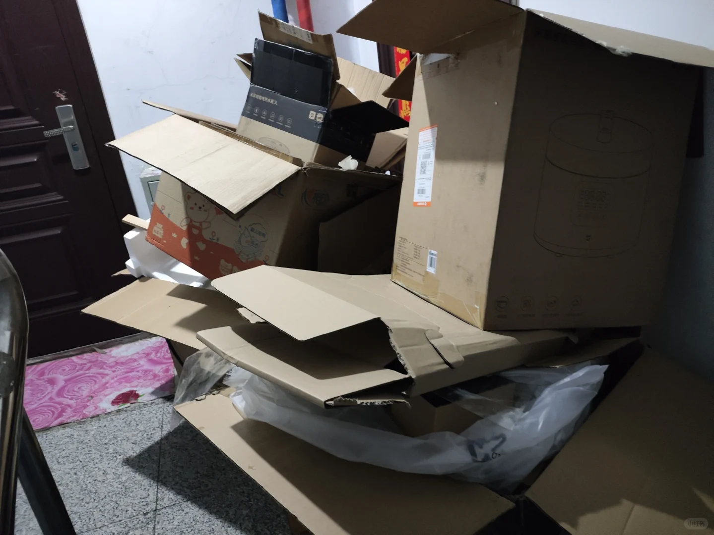 刚到鹤岗，简单收拾了一下屋子