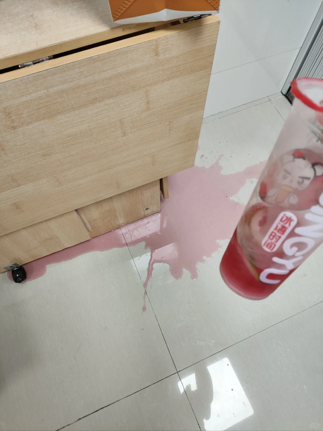 刚到鹤岗，简单收拾了一下屋子