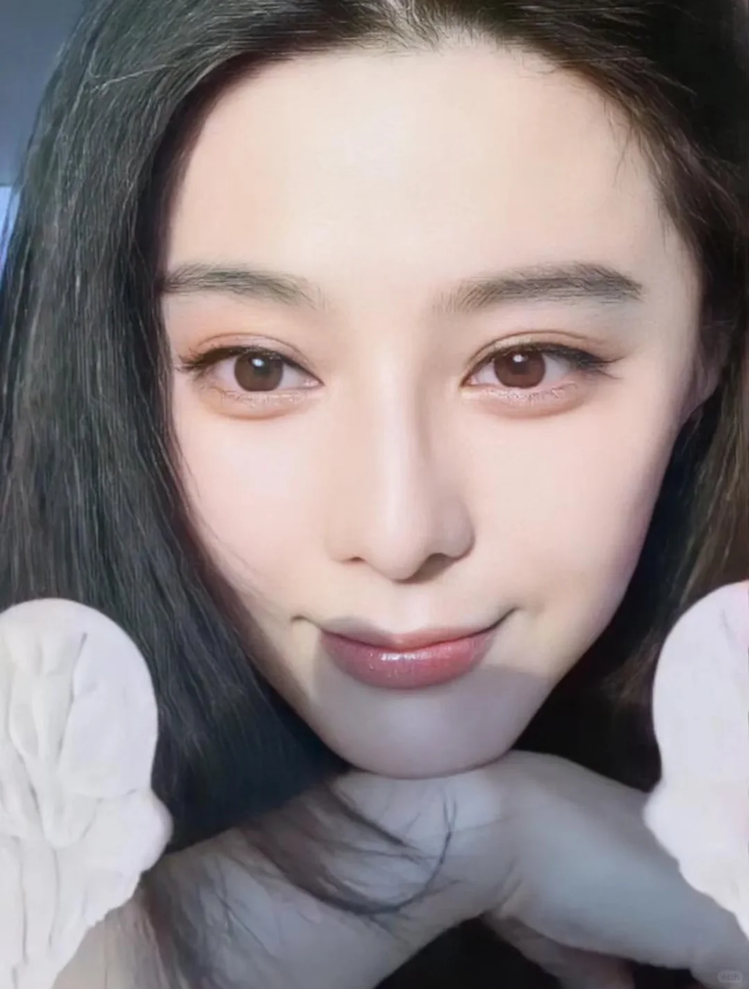 范冰冰不愧是狐狸眼模板，简直美翻了