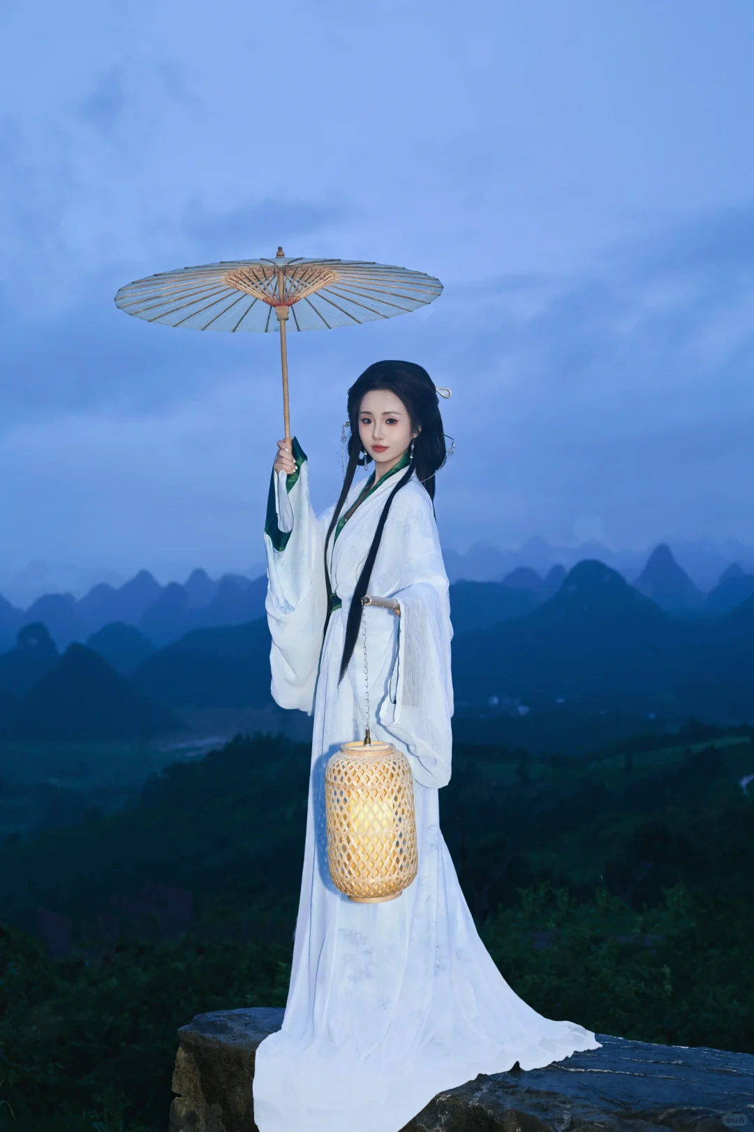 水墨转场，我见青山多妩媚