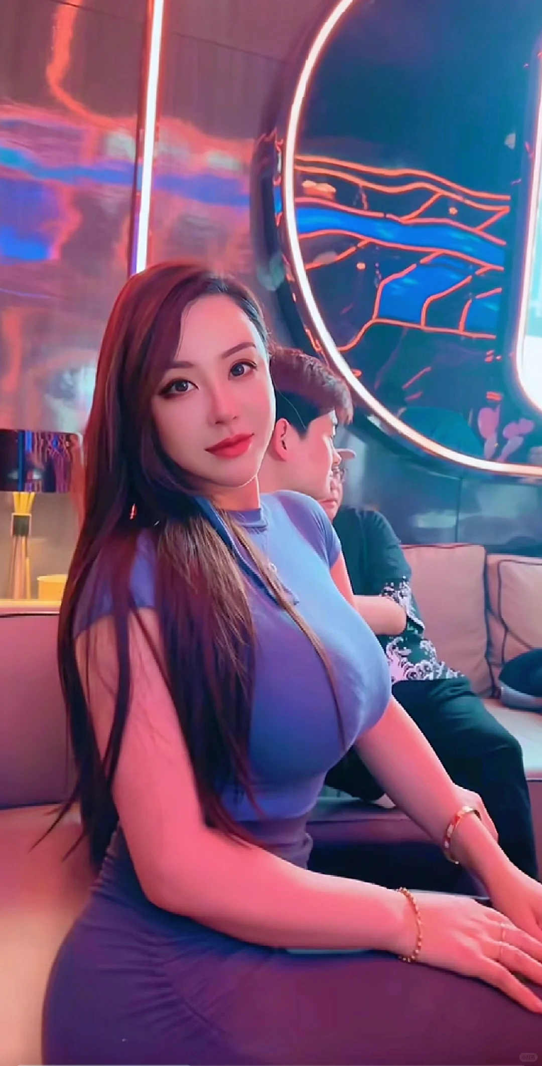 怎么会有这么美的人呢