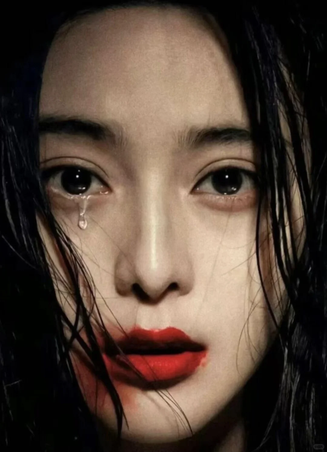 范冰冰不愧是狐狸眼模板，简直美翻了