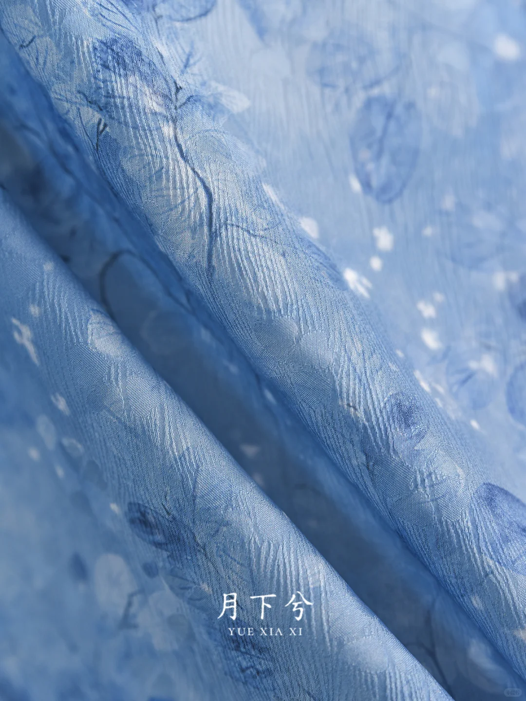 人间青花瓷！当传统釉色遇到星空渐变 美哭了