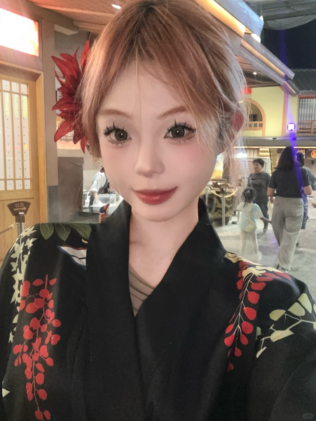 “自是妖艳时分最惑人”