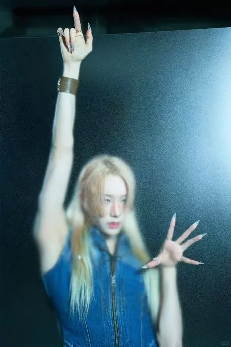 陈冠叡真的尤物，我一个手控吻上了！