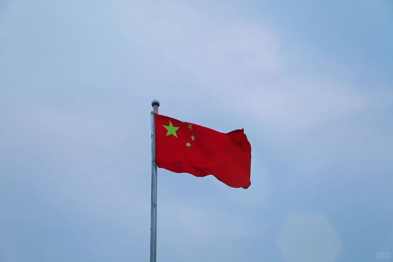 分享几个好看的电脑壁纸