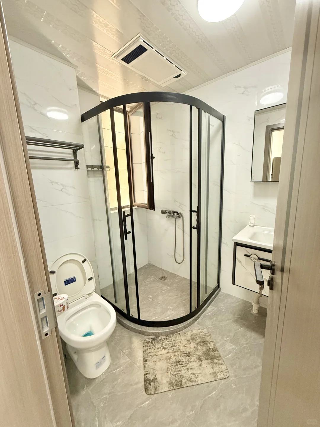 8号线闵瑞路口 整租一室一厅3000+