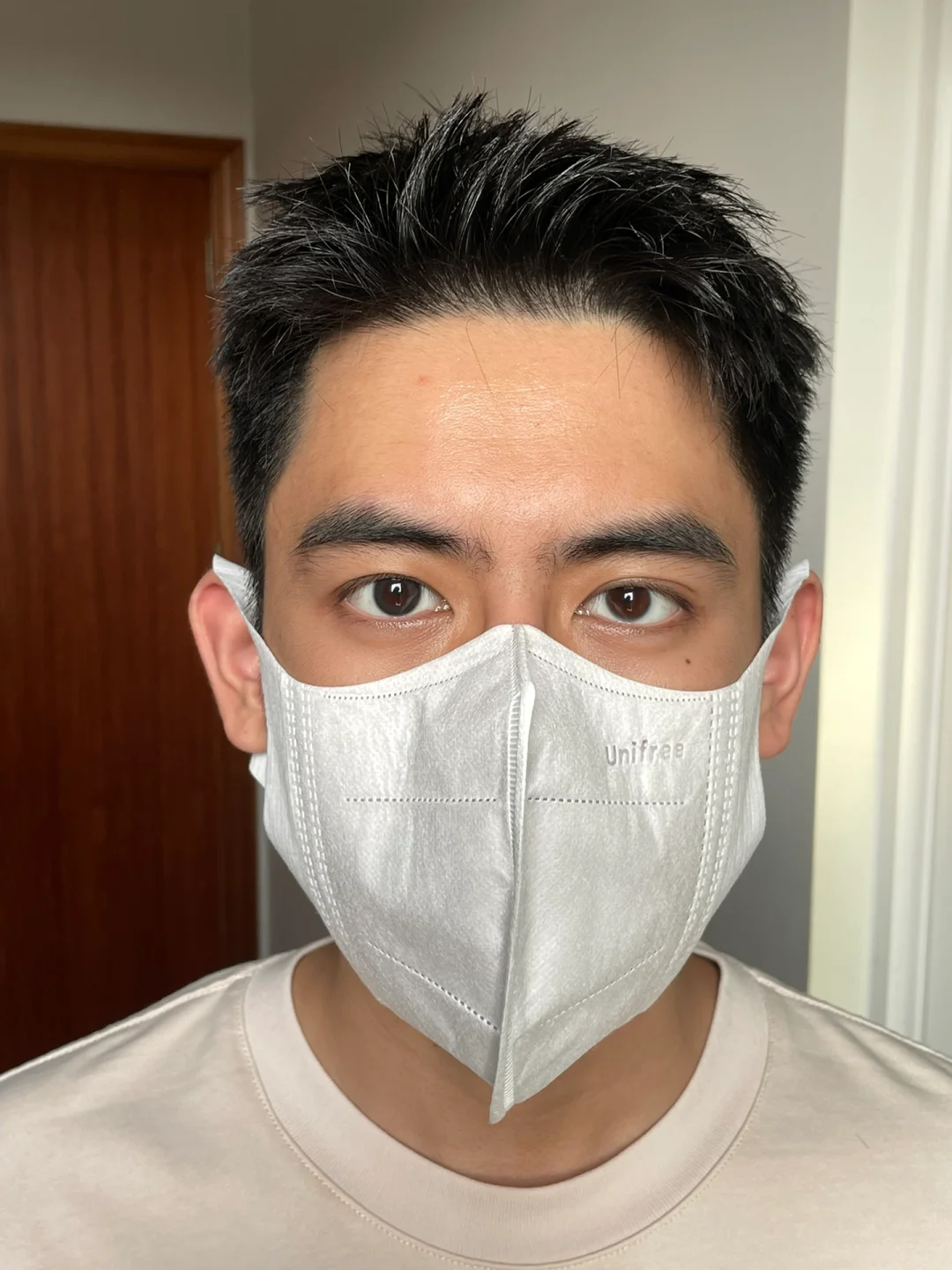 三白眼刚刚才知道什么叫炯炯有神