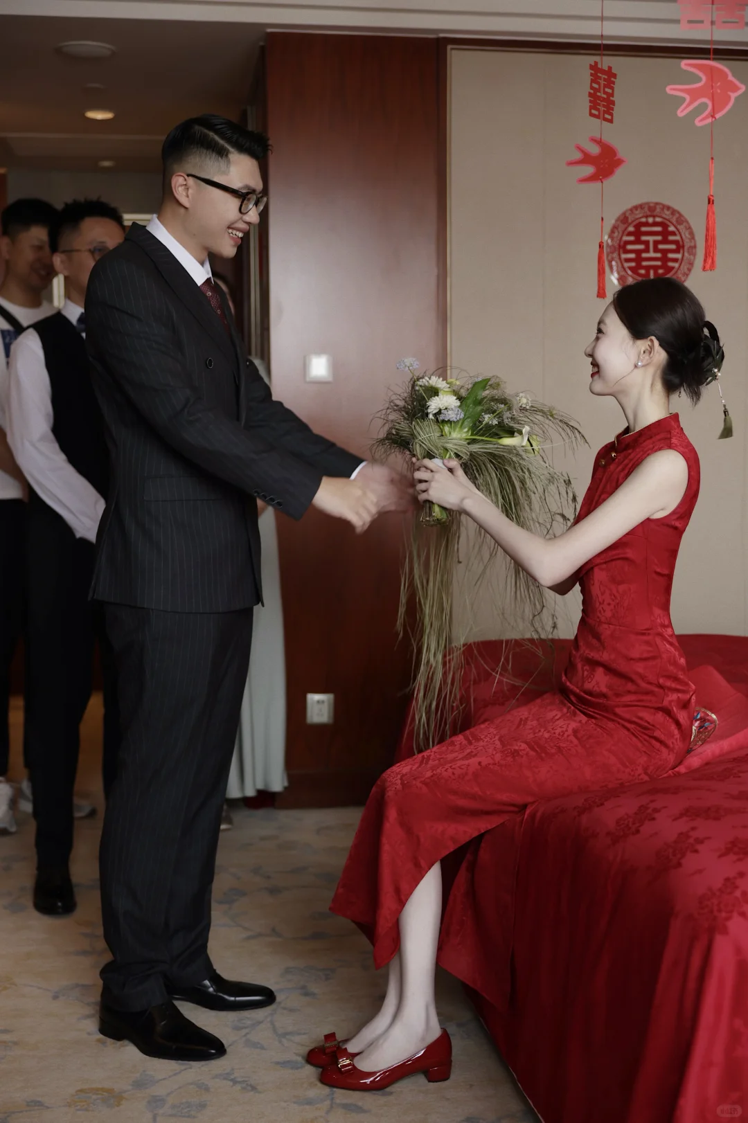 婚礼分享｜红旗袍把我显白到发光