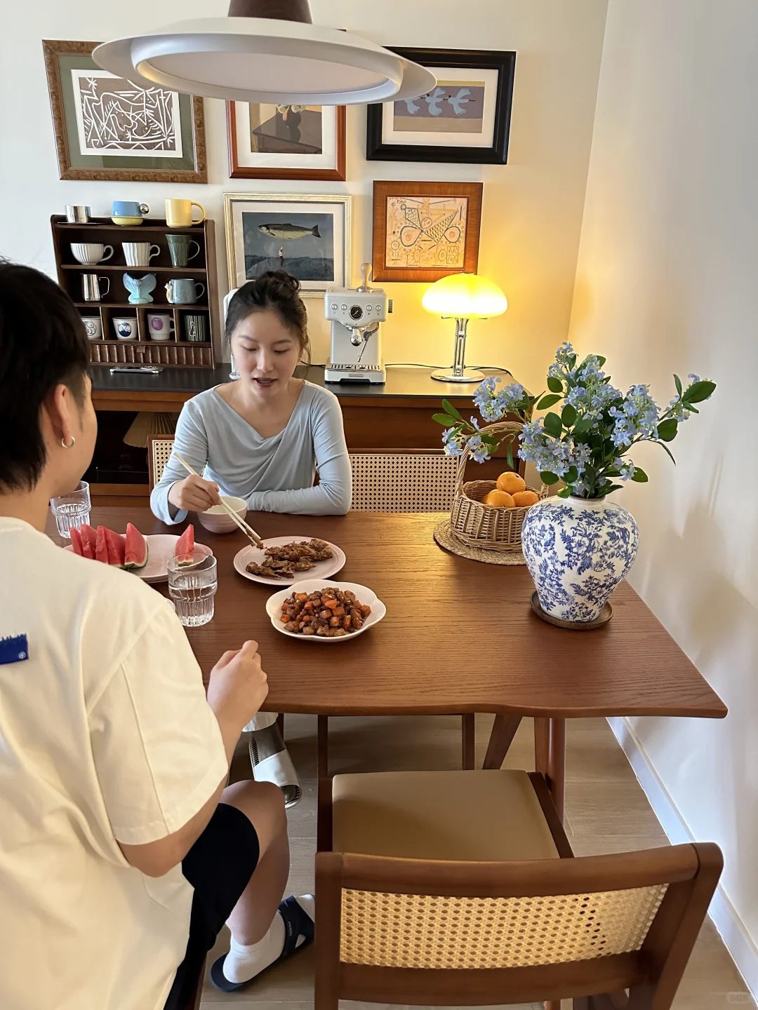 两人共同努力的第一套房，不敢发朋友圈……