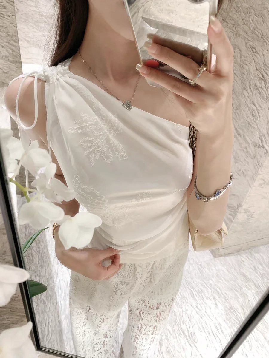满满的清冷感~