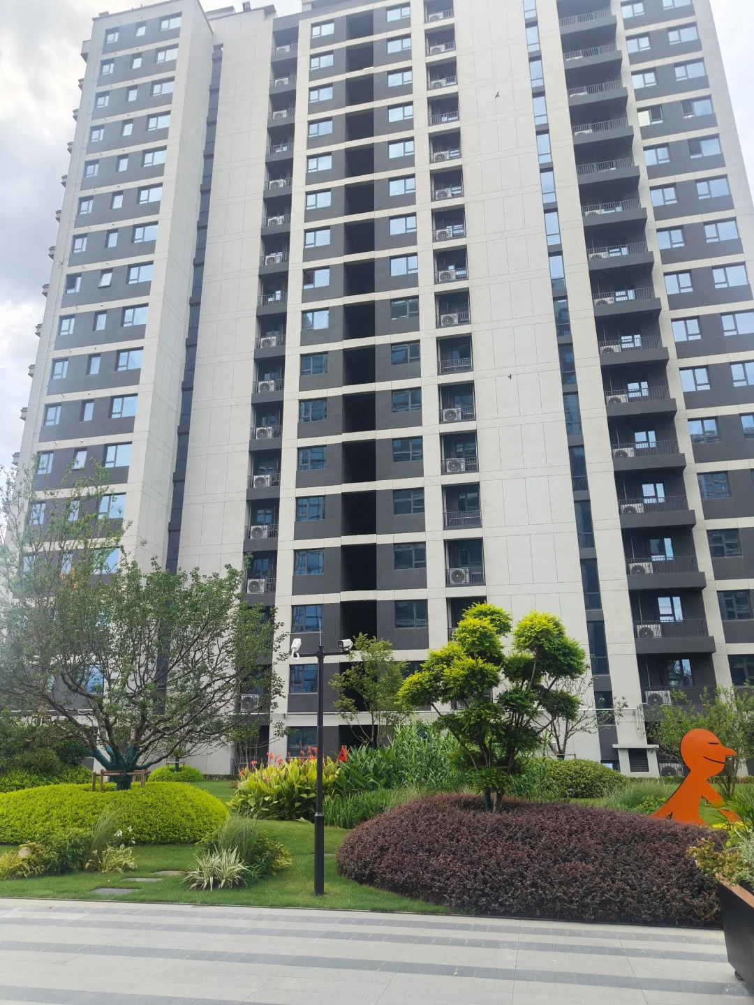 徐州的开发商们别再建黄色外立面的小区了！