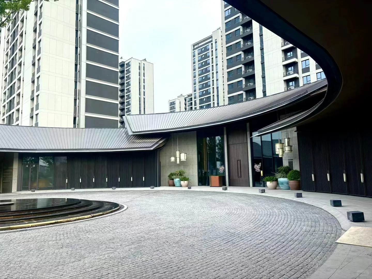 徐州的开发商们别再建黄色外立面的小区了！