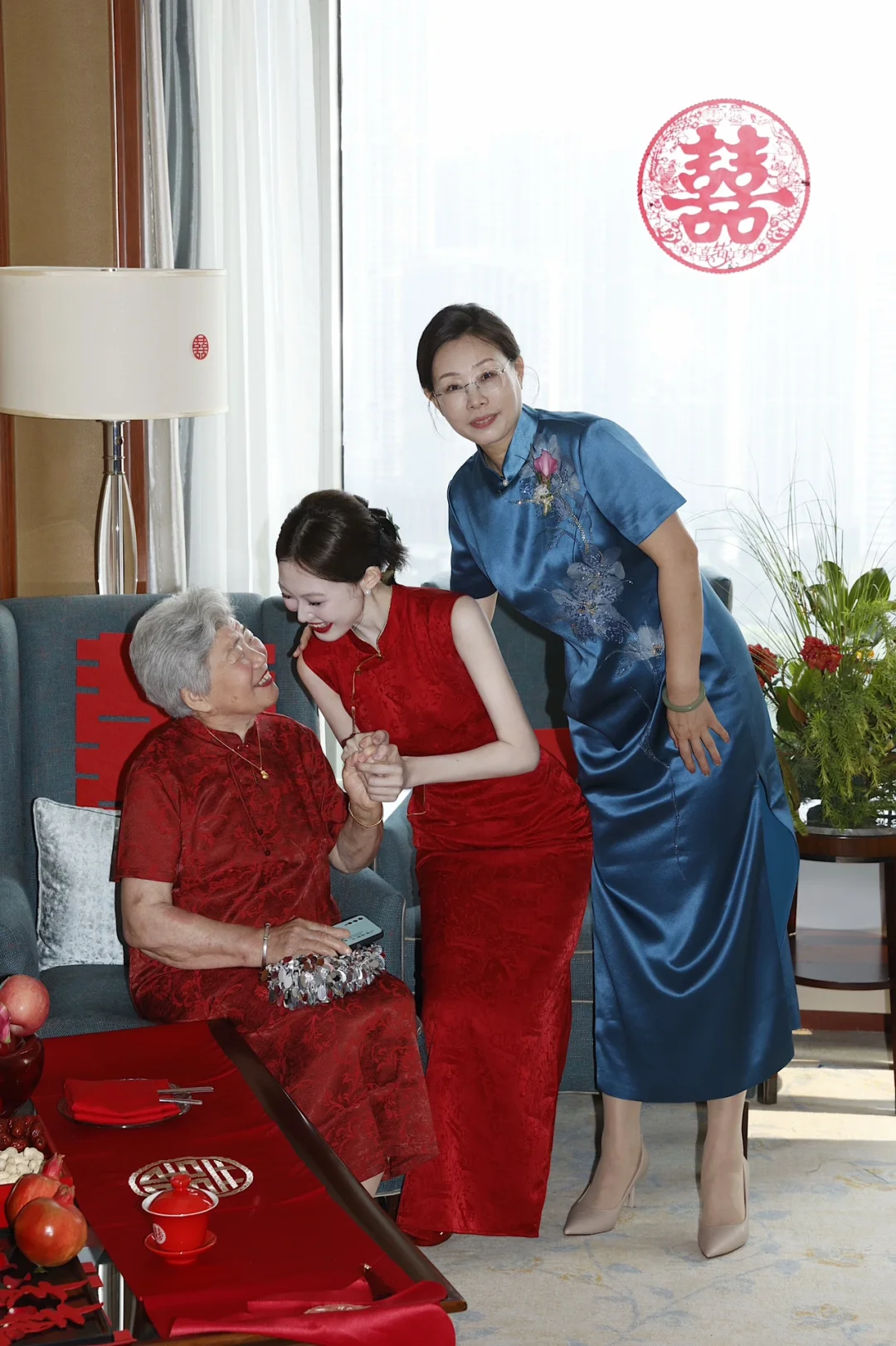 婚礼分享｜红旗袍把我显白到发光