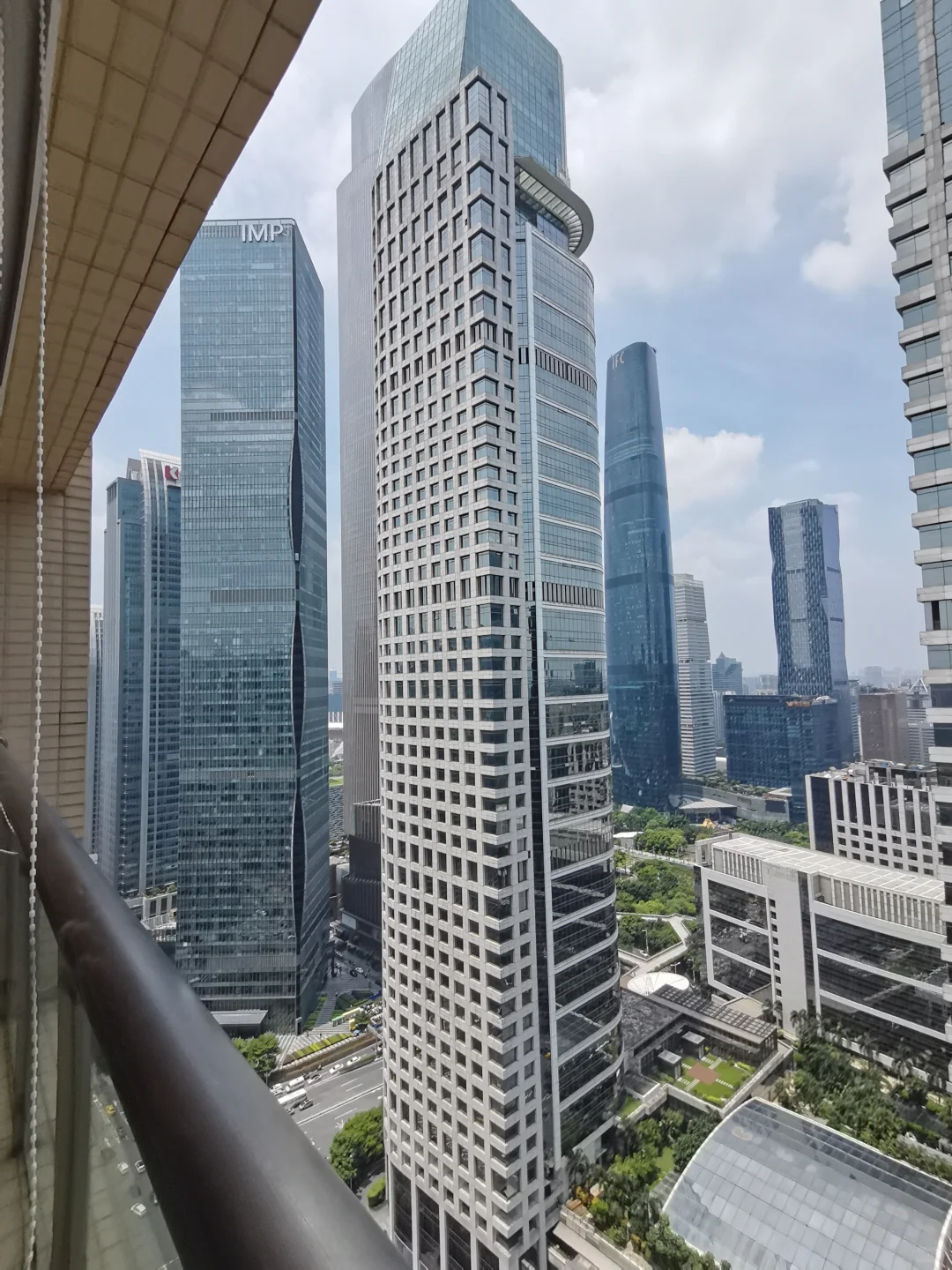 有珠江新城 猎德这附近的地产中介吗