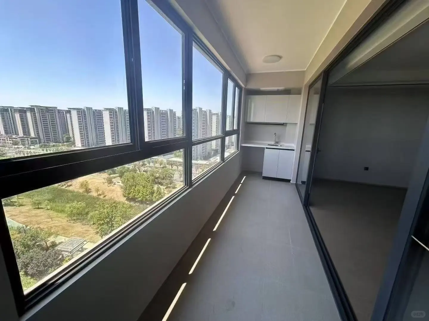 万科都荟沫语，开发商精装修未入住， 116平