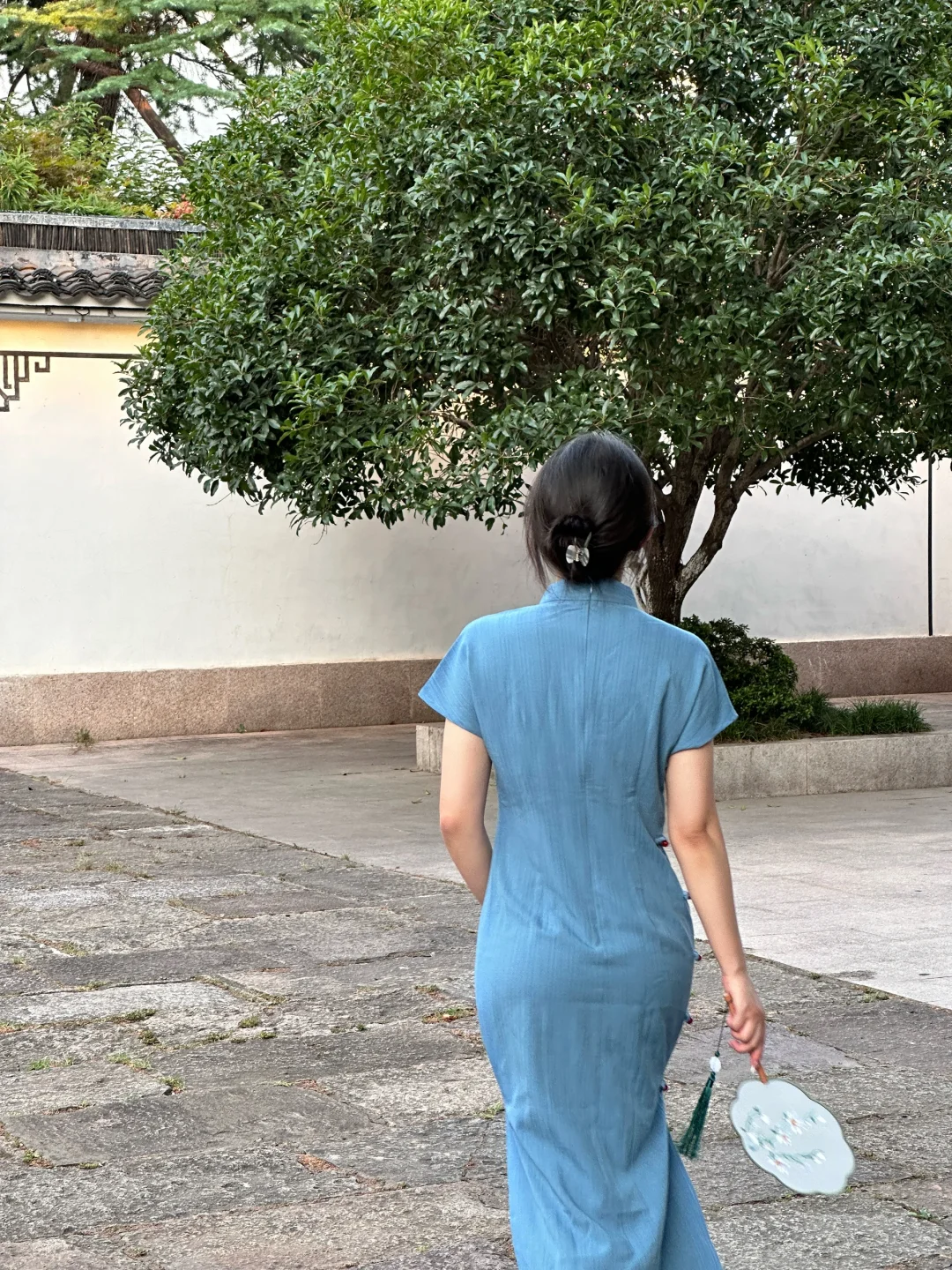 旗袍真的穿的出去吗，会不会很奇怪啊