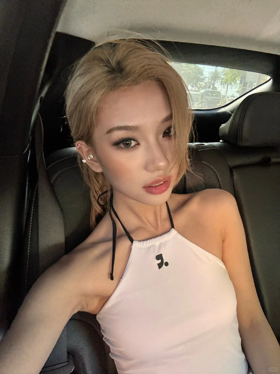 黄饱饱 人间尤物