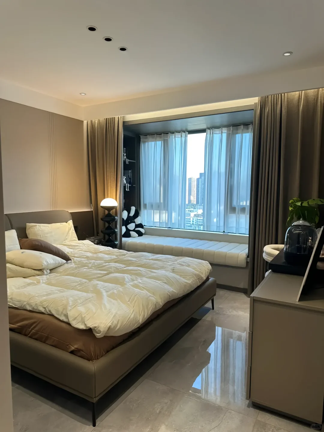 114㎡现房，现在110万，之前240万，5万首付
