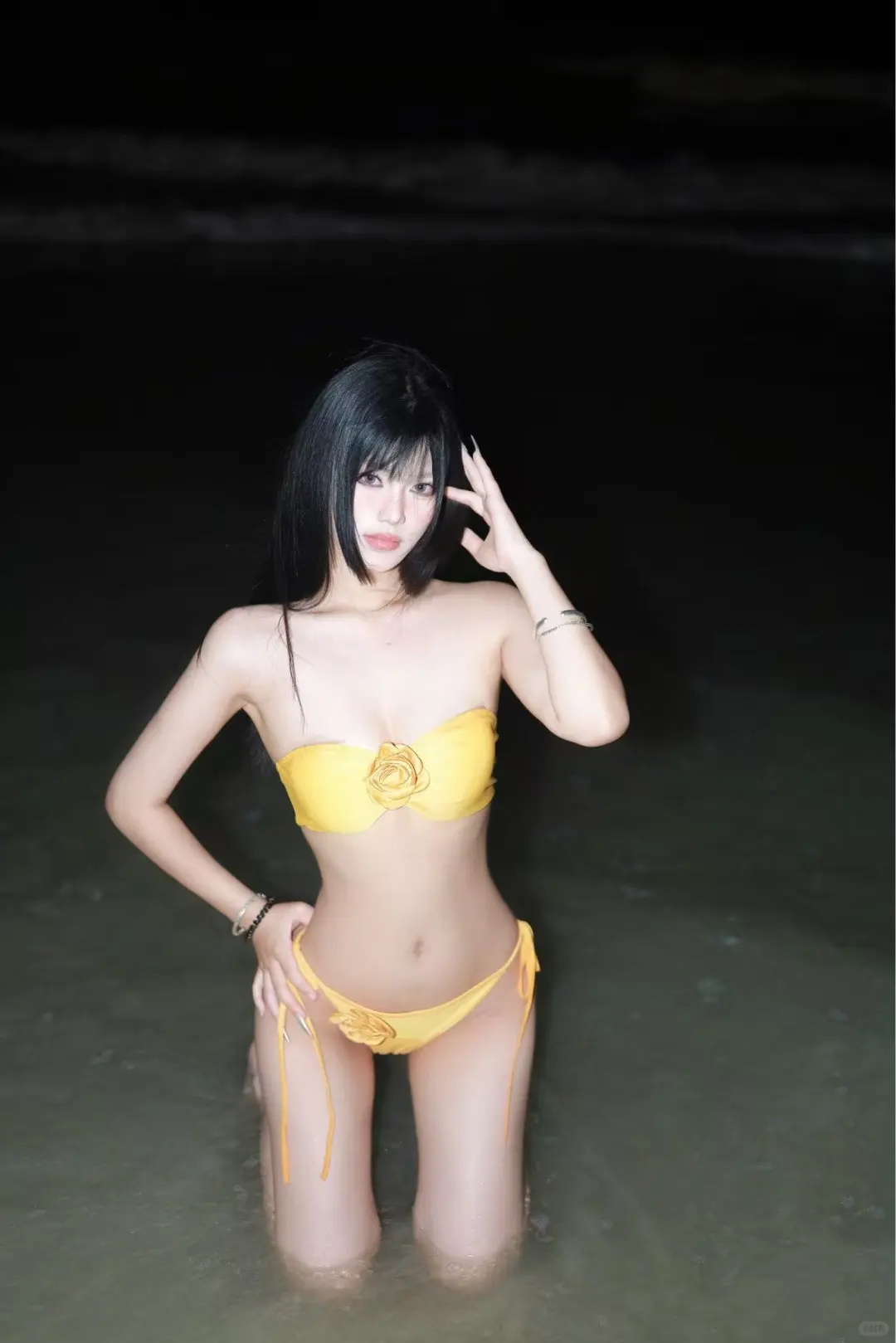 夜晚海边的比基尼也很出片