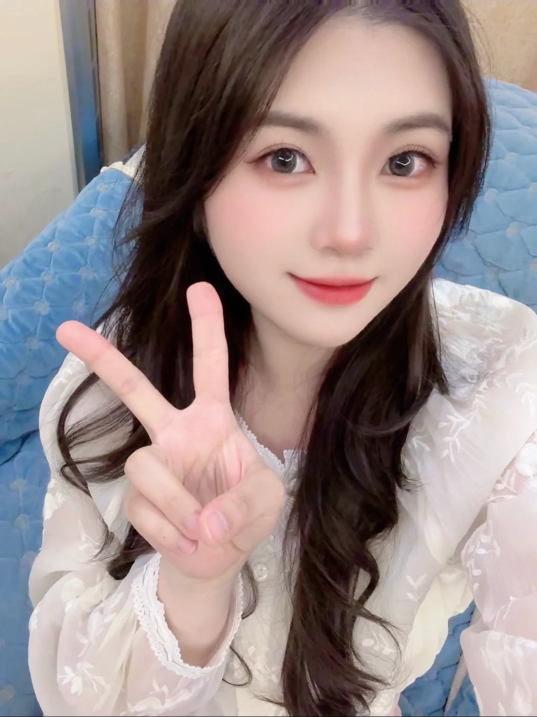 被人形容妹感姐 好像也没错😂