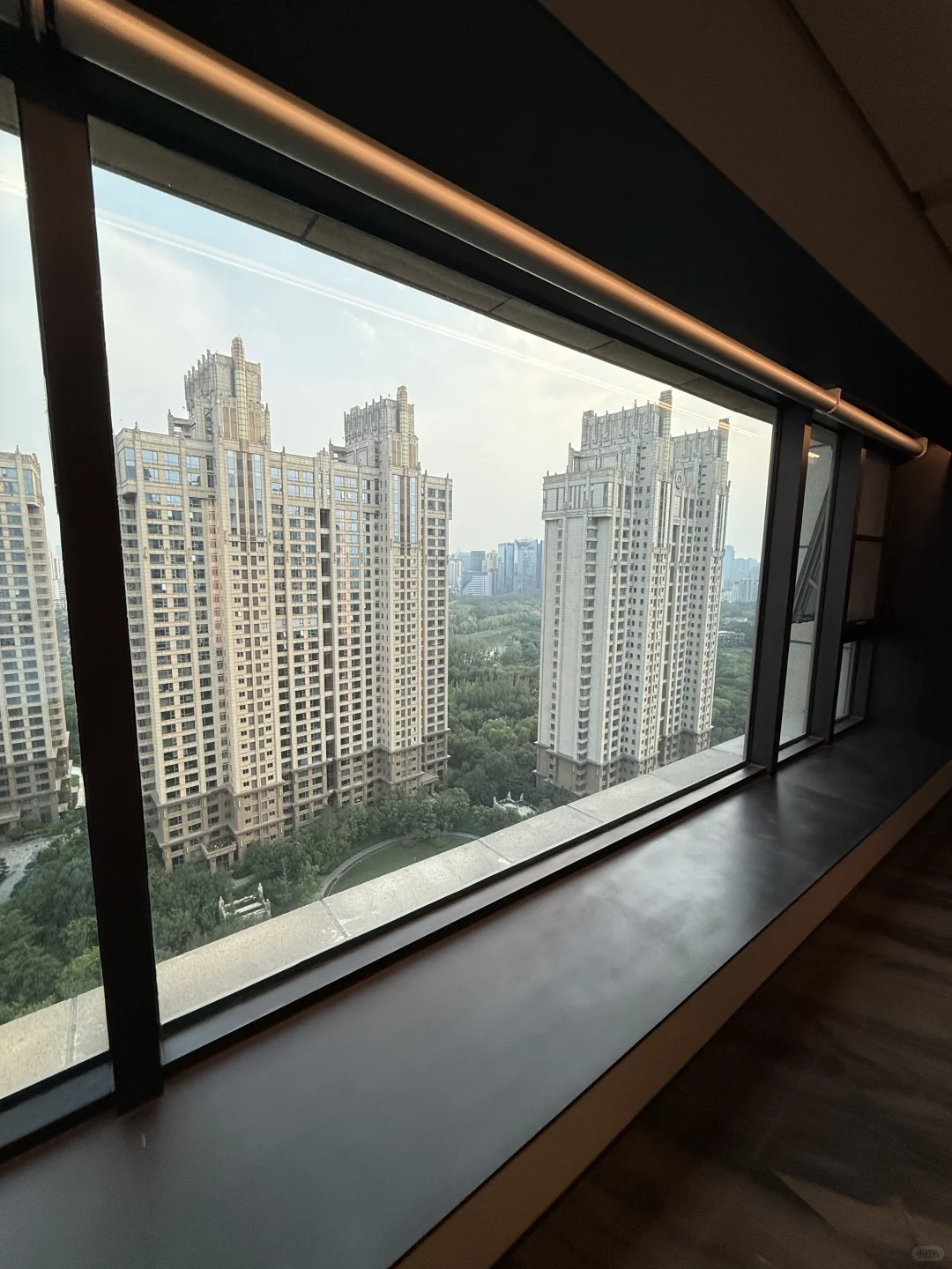 本想一家人一起住，现在要分开，赔本2000W出