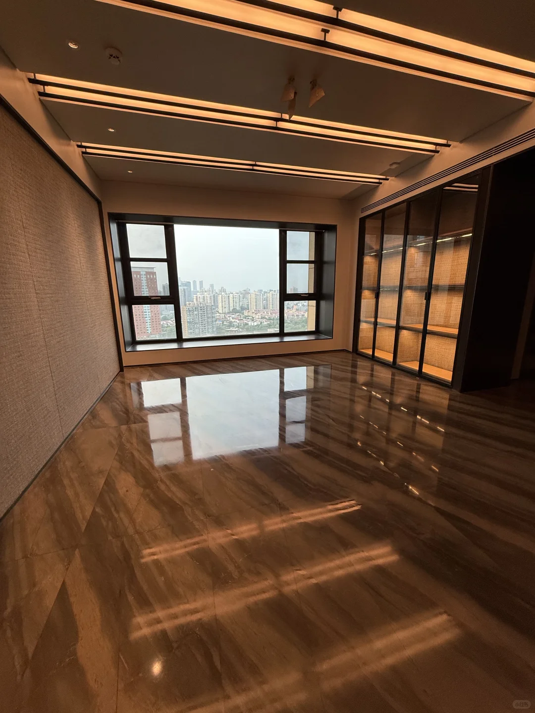 本想一家人一起住，现在要分开，赔本2000W出