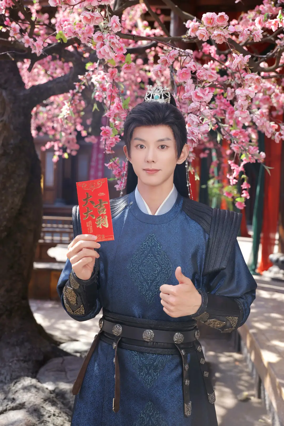 藏星开机大吉，男帅女美超甜超宠💕