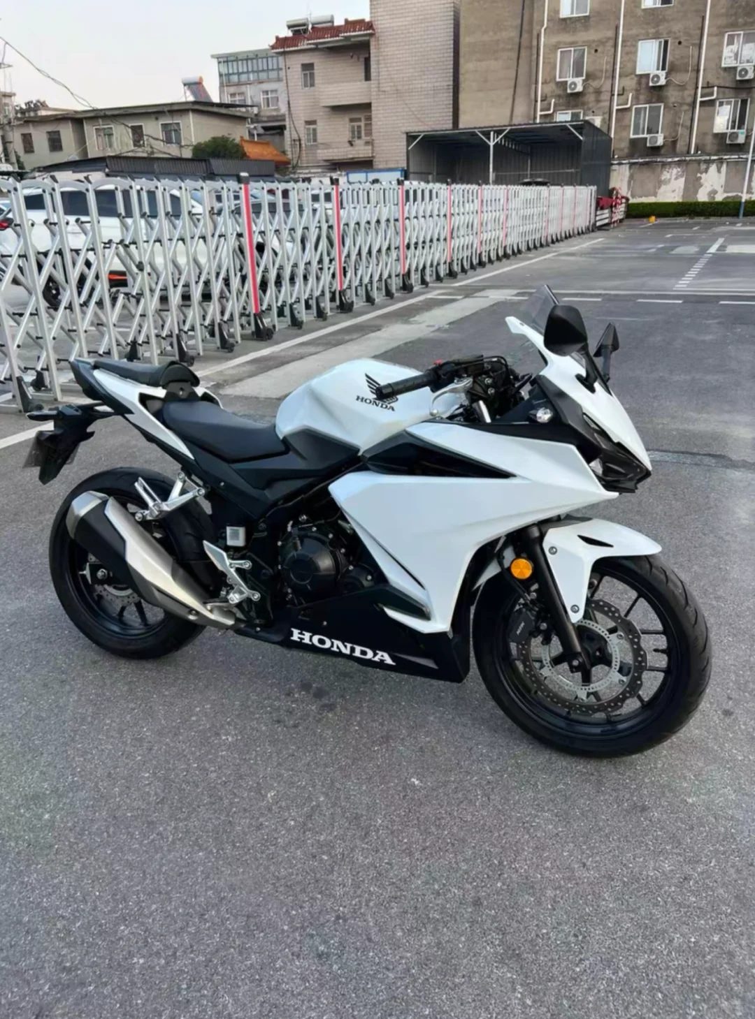 本田cbr400r求购