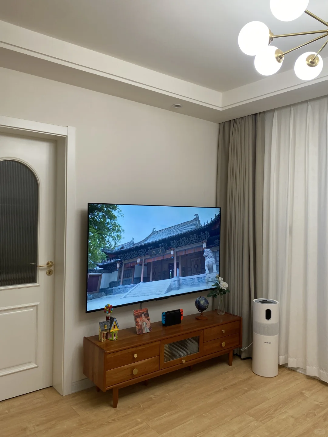 94年29岁，花37万住在50平的小房子里也快乐