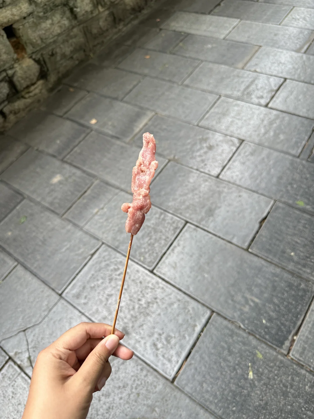 媚眼抛给瞎子看？
