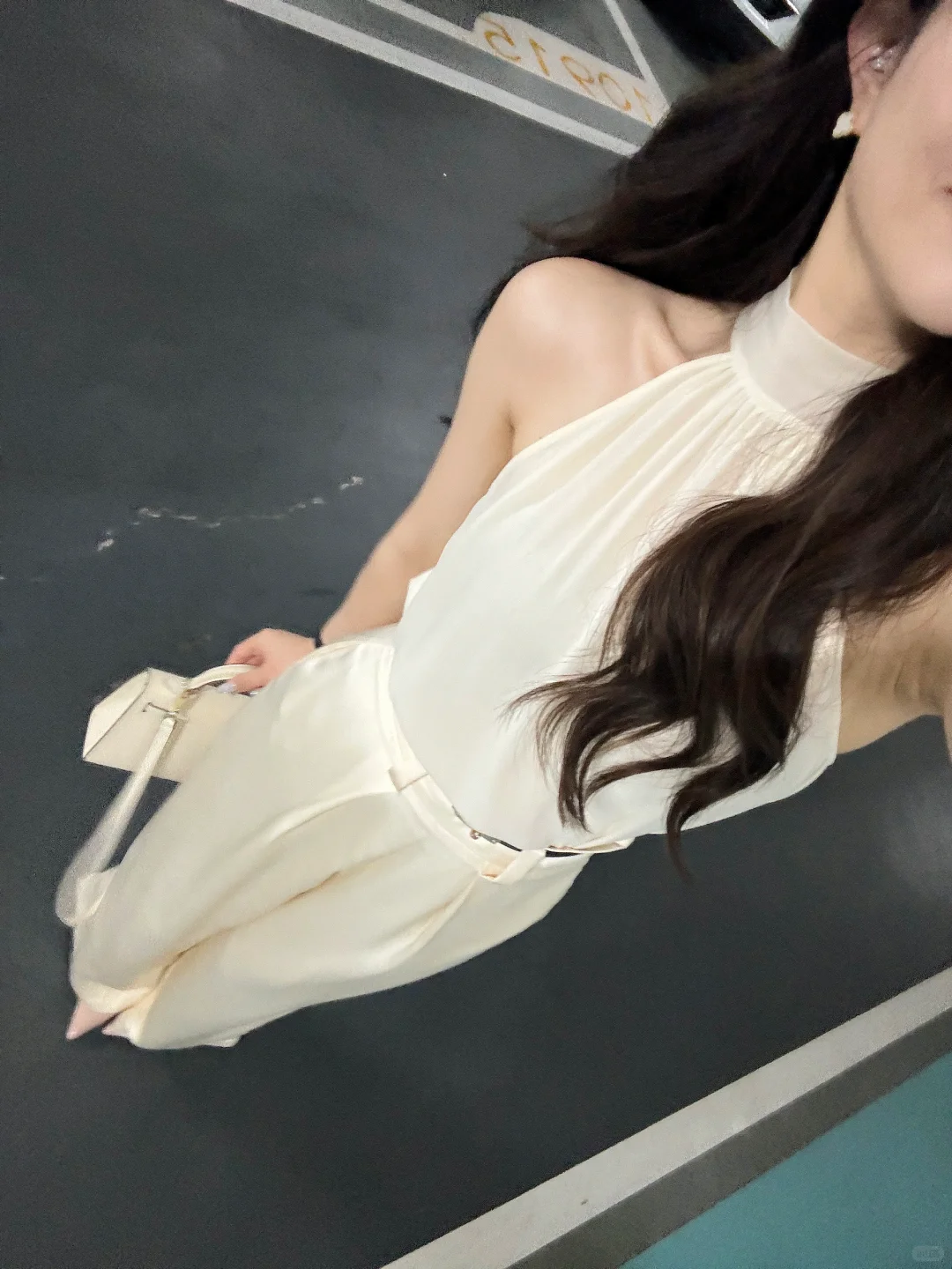 听说女孩子这样穿，显贵气~