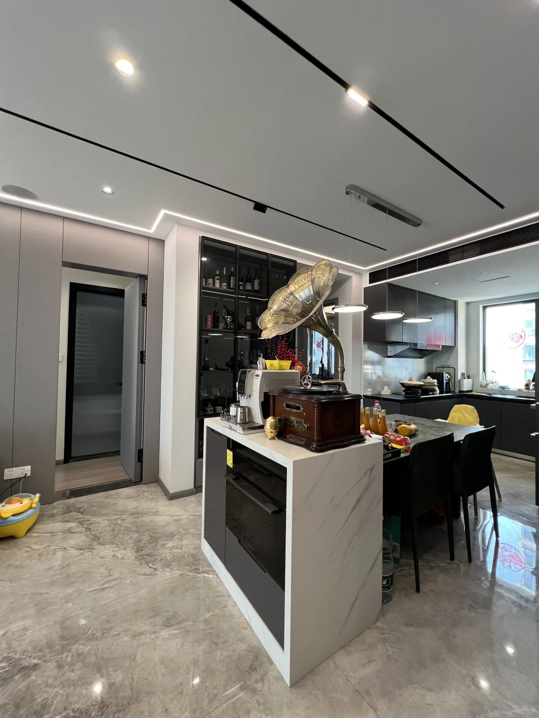 卖房‼️李沧70万精装🏠一梯一户套三小高层