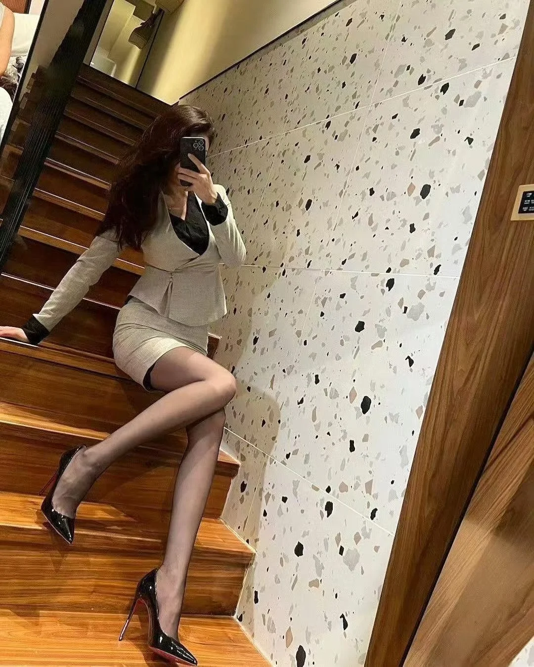 御姐三要素～黑丝西装高跟鞋👠