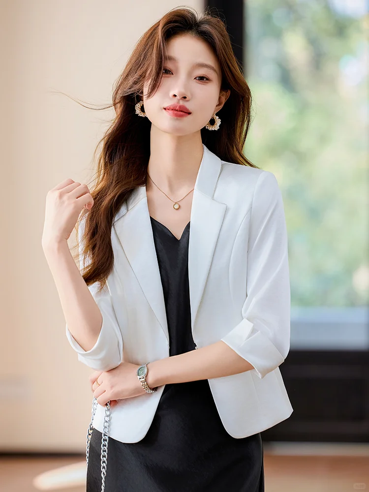 女神范儿！春夏必备西装外套缎面连衣裙套装
