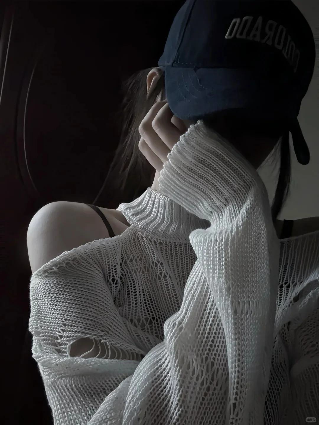 姐妹们，觉得这张照片能看出来妩媚吗