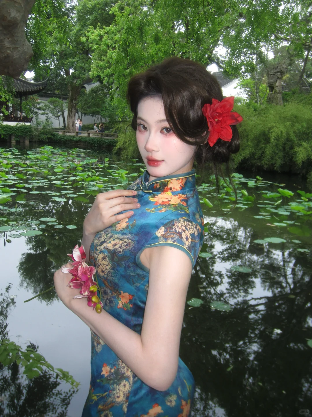 庭中三千梨花树，再无一朵入我心