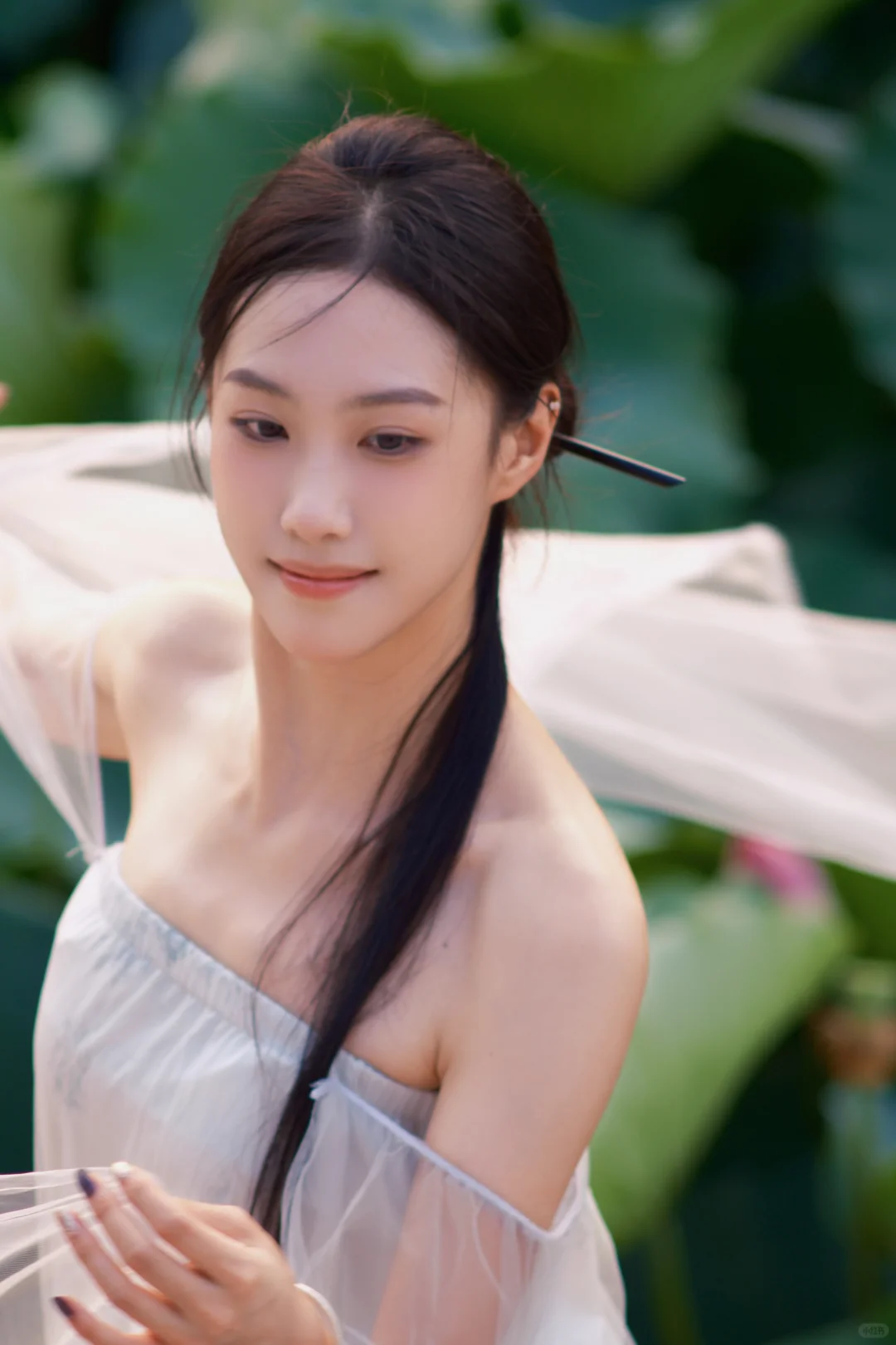 纵有千万金不及美人回眸一笑